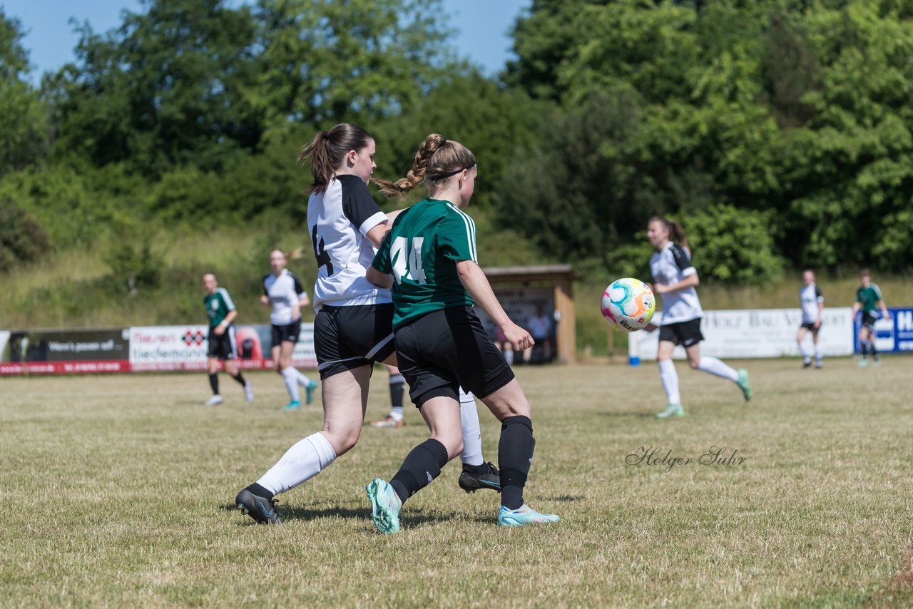 Bild 81 - wBJ TuRa Meldorf/Buesum - JFV Luebeck : Ergebnis: 1:0